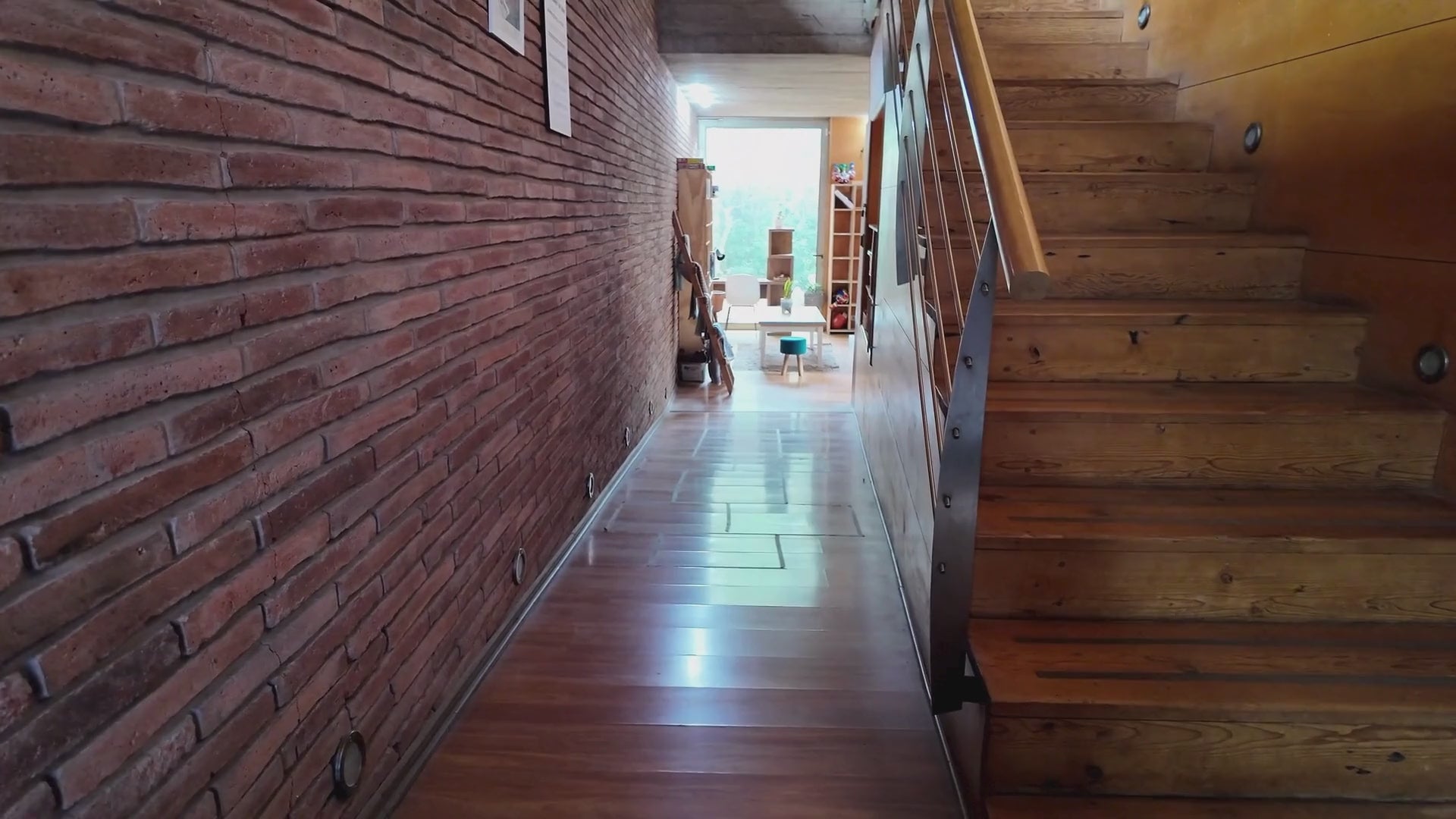 Cargar video: 